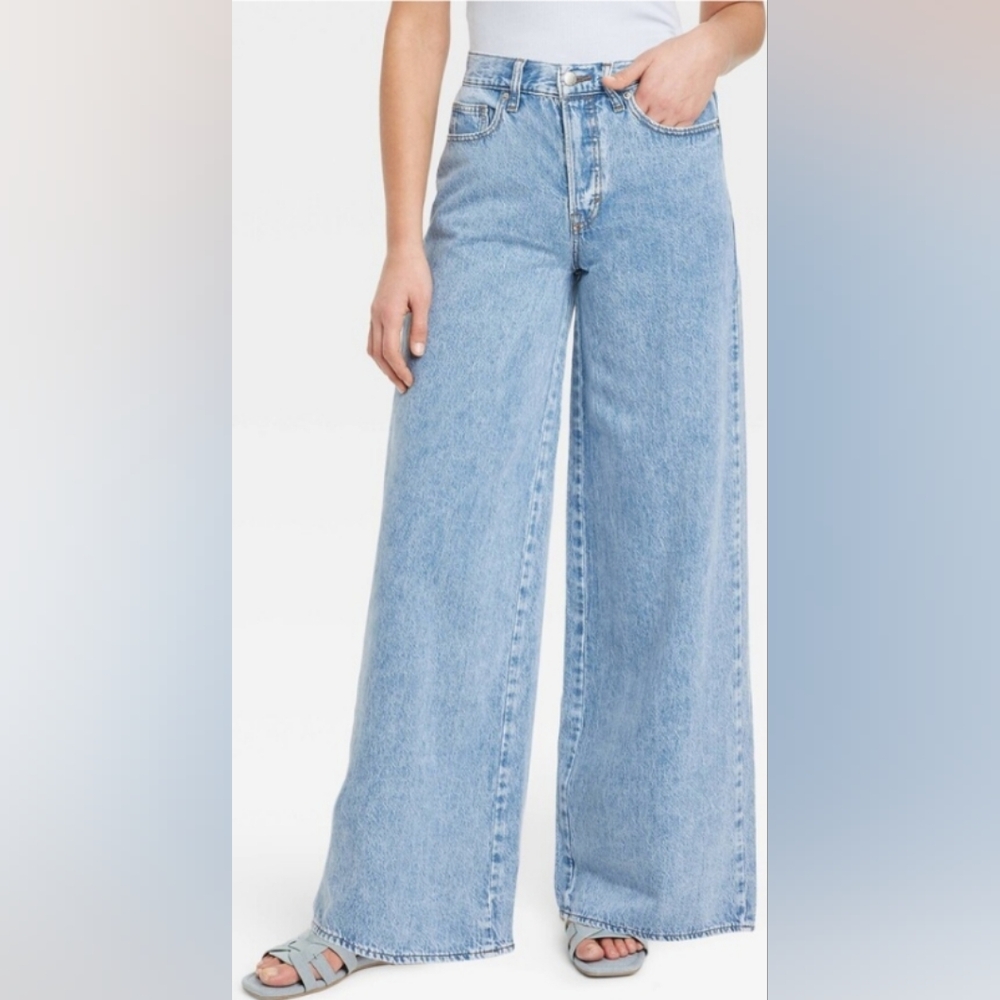 Universal Thread Super Wide-Leg Jeans Mid Rise